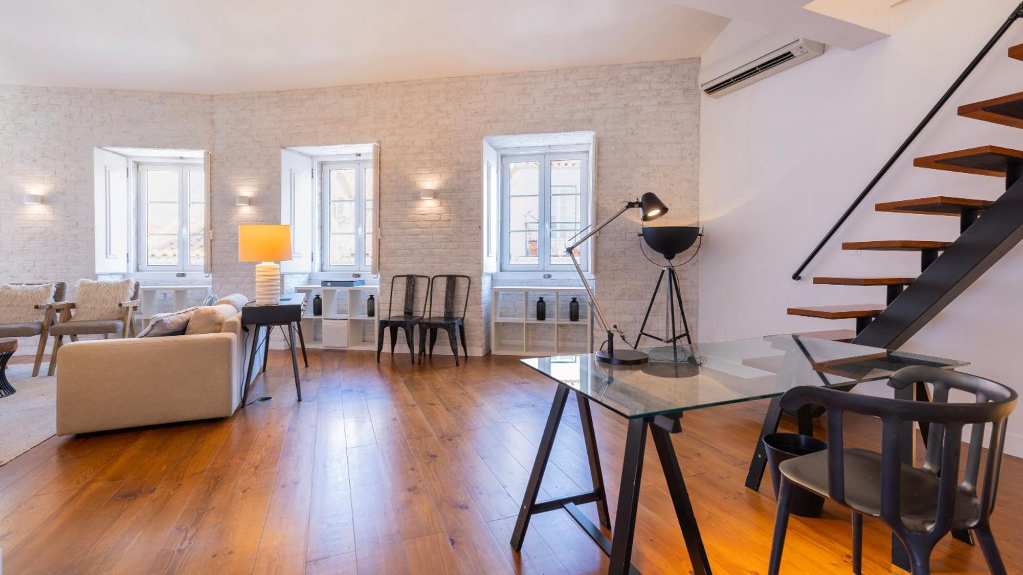 Lejlighed Charming 3bdr Duplex In Center By Lovelystay *